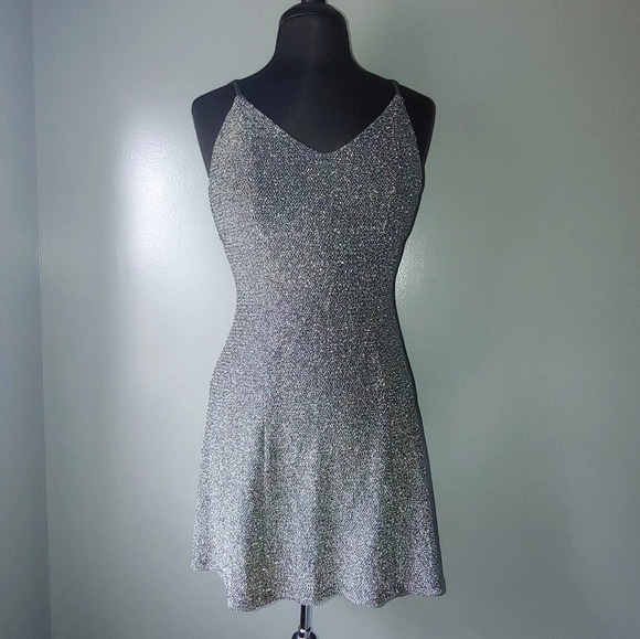 Divided by H&M Bodycon Shimmer Mini Dress - Picture 3 of 8